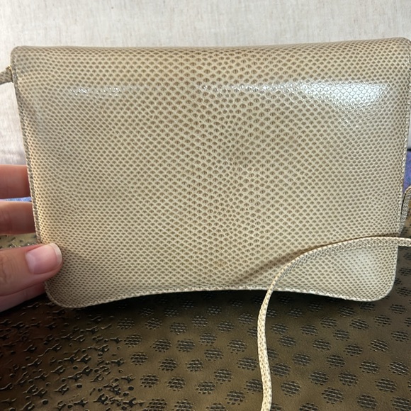 Judith Leiber Shoulder Bag Tan Lizard with gold shoulder strap - Picture 7 of 15